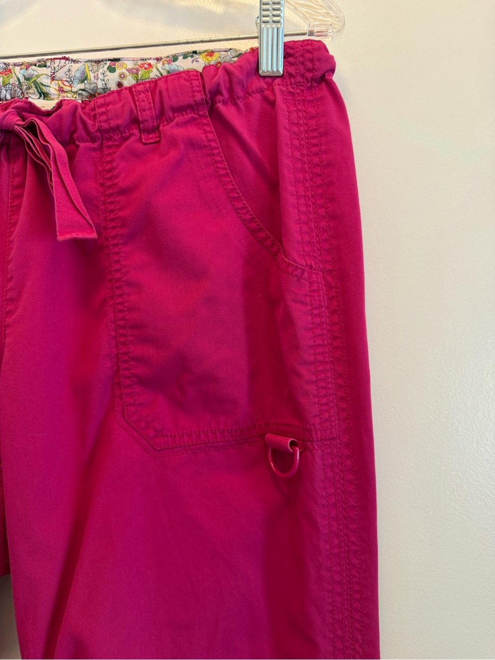 Koi by Kathy Peterson Women’s Scrub Pants Hot Pink 6 Pocket Size Medium - Picture 5 of 6
